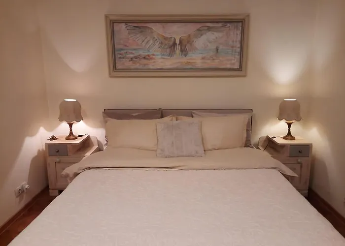 Apartment Angels' Whisper - Center *